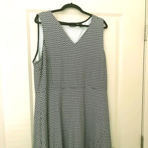 Lands End Dress - VERY Flattering!